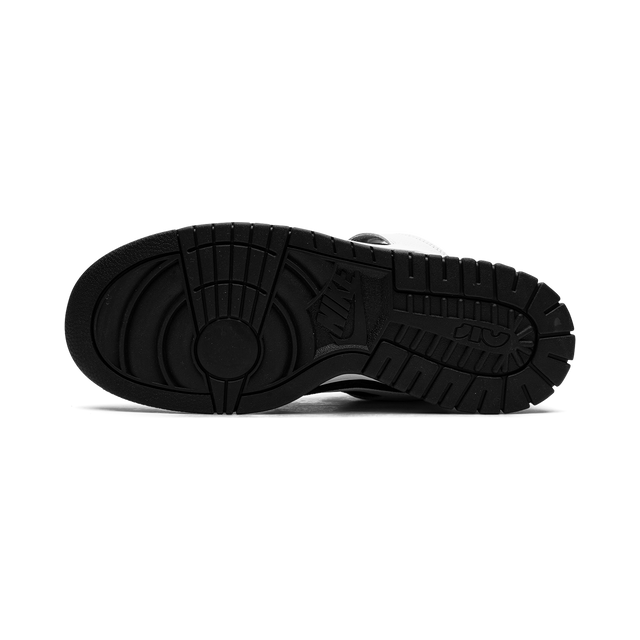 Dunk Low "Reverse Panda"