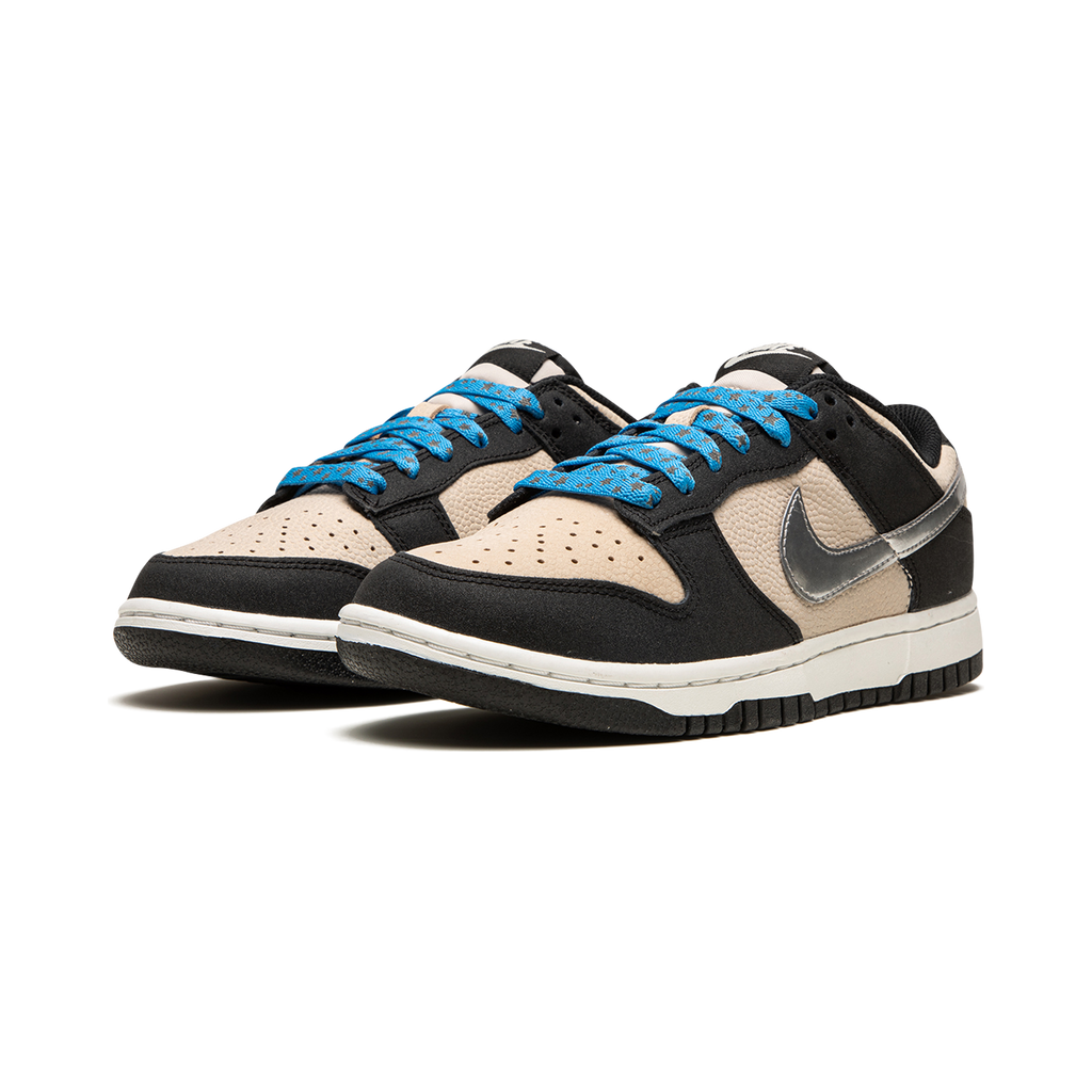 Dunk Low "Starry Laces"