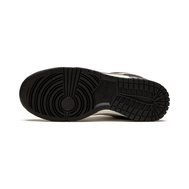 Dunk Low "Starry Laces"
