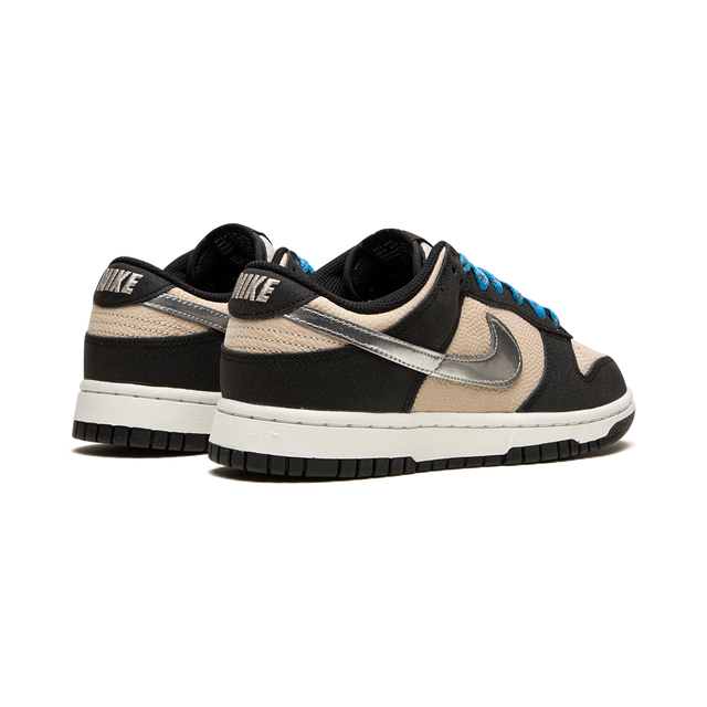 Dunk Low "Starry Laces"