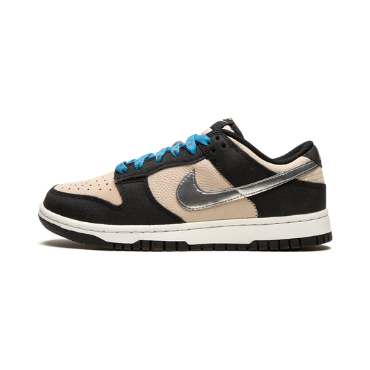 Dunk Low "Starry Laces"